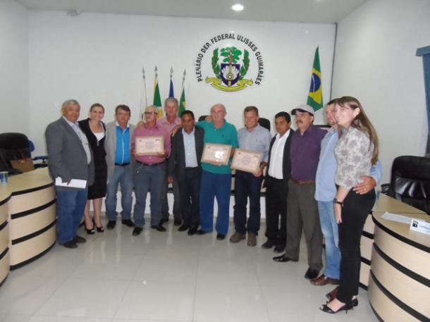 prefeita-gislaine-lebrinha-recepciona-diretor-do-der