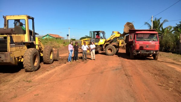 Secretaria de Obras de São Francisco inicia trabalhos de limpeza da cidade