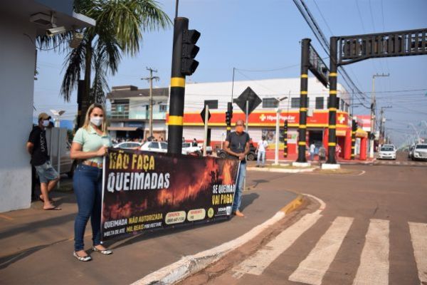 &#039;Pit stop&#039; orienta população sobre queimadas e riscos à saúde em São Francisco do Guaporé