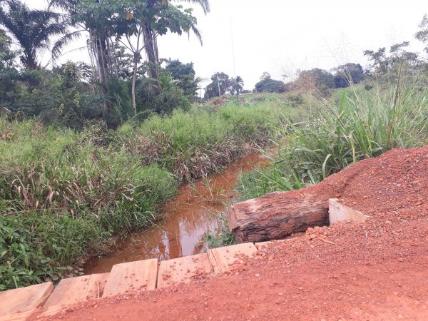 Prefeitura de São Francisco do Guaporé avança com obras de drenagem pluvial