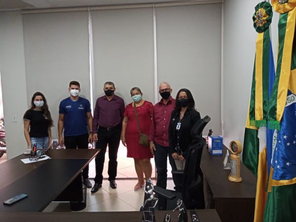 Equipe da ouvidoria do Estado, Prefeito Alcino Bilac e a Sec. Geral de Governo Bruna Kotarski